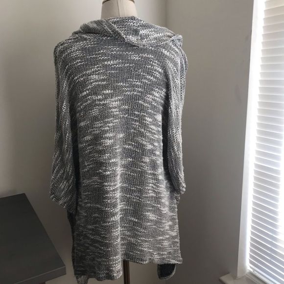 Splendid Cowl Neck Textured Kangaroo Pocket Poncho - Picture 2 of 7